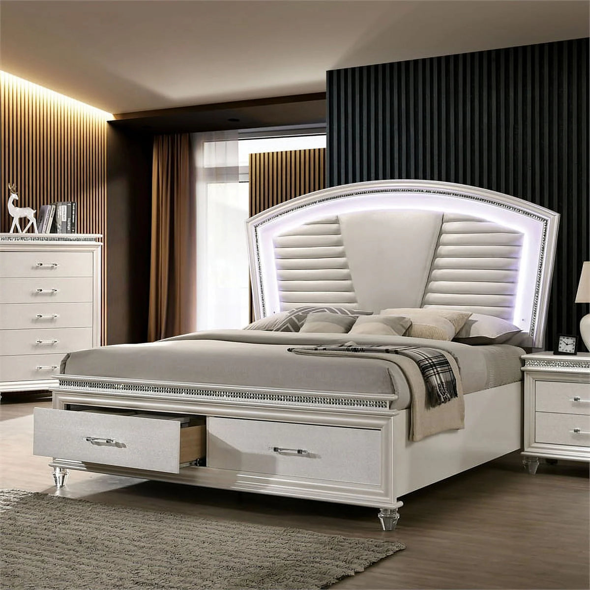 Queen Wood Bed with LED C527211