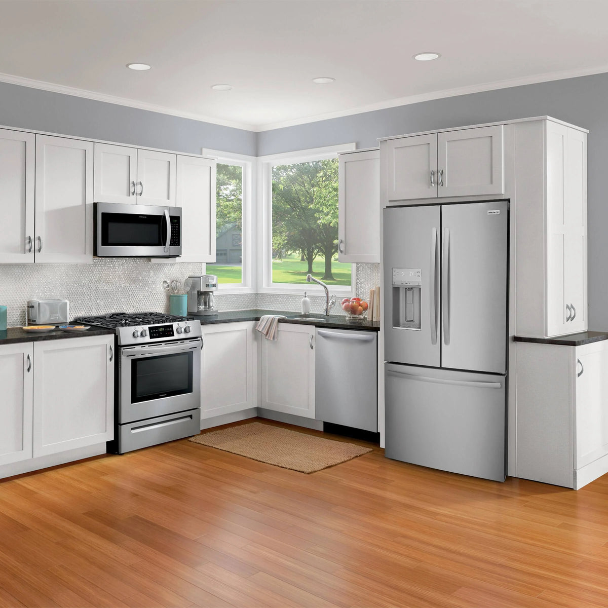 36 In. 22.6 Cu Ft. Stainless Steel French Door Refrigerator D878