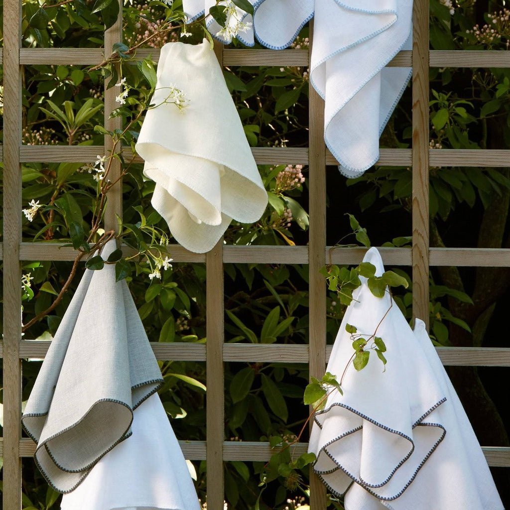 White Oblong Tablecloth U318324