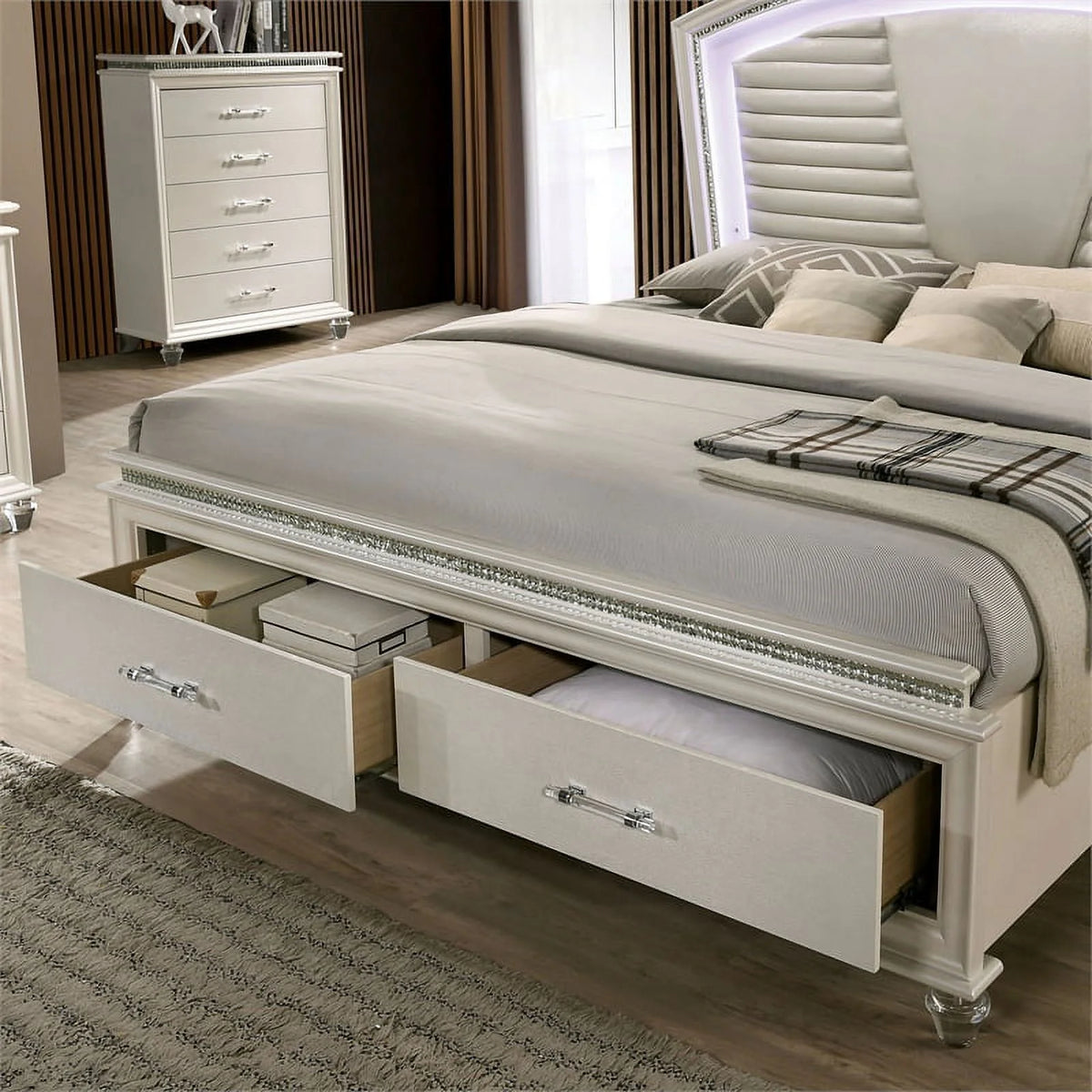 Queen Wood Bed with LED C527211