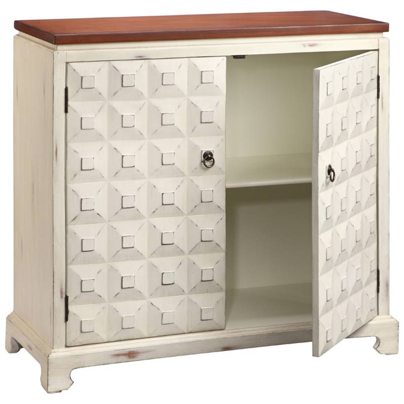 Accent Cabinet Q773