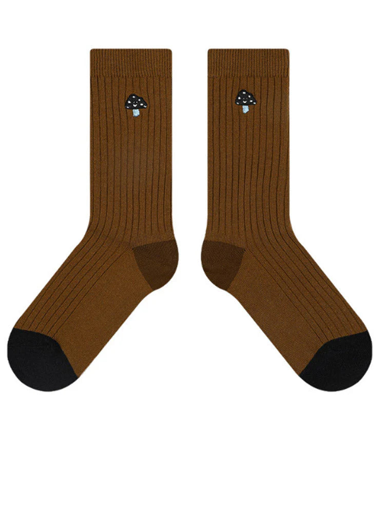 Embroidered Letter Socks E508703