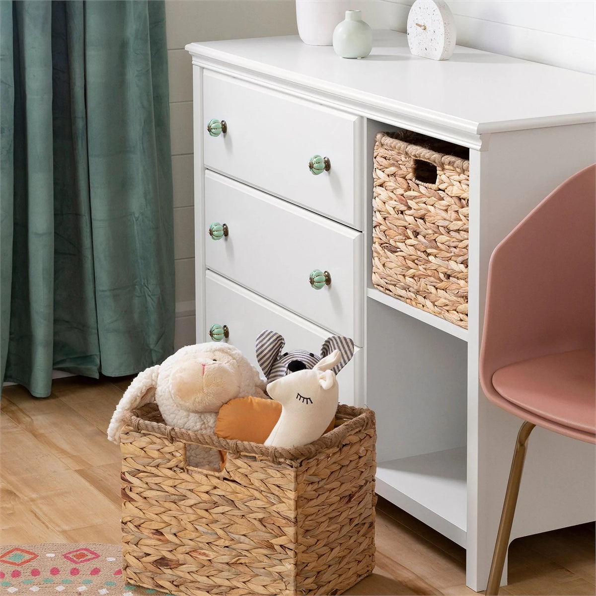 White 3-Drawer Engineered Wood Dresser with Baskets U4901