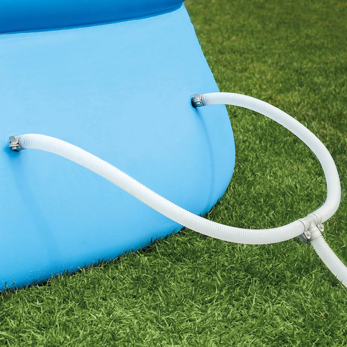 12ft x 30in Inflatable Swimming Pool with Filter Pump W43731