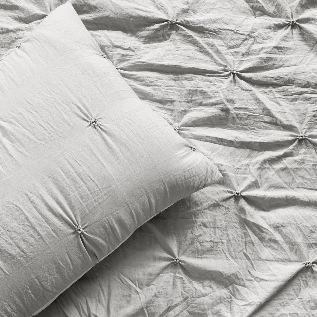 Pintuck Geo Comforter Set Full/Queen G2111