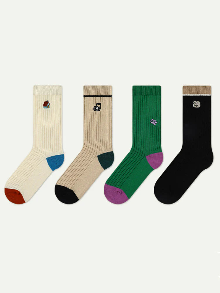 Embroidered Letter Socks E508703