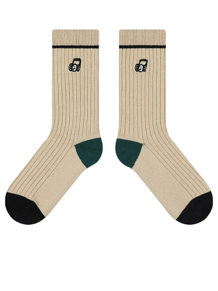Embroidered Letter Socks E508703