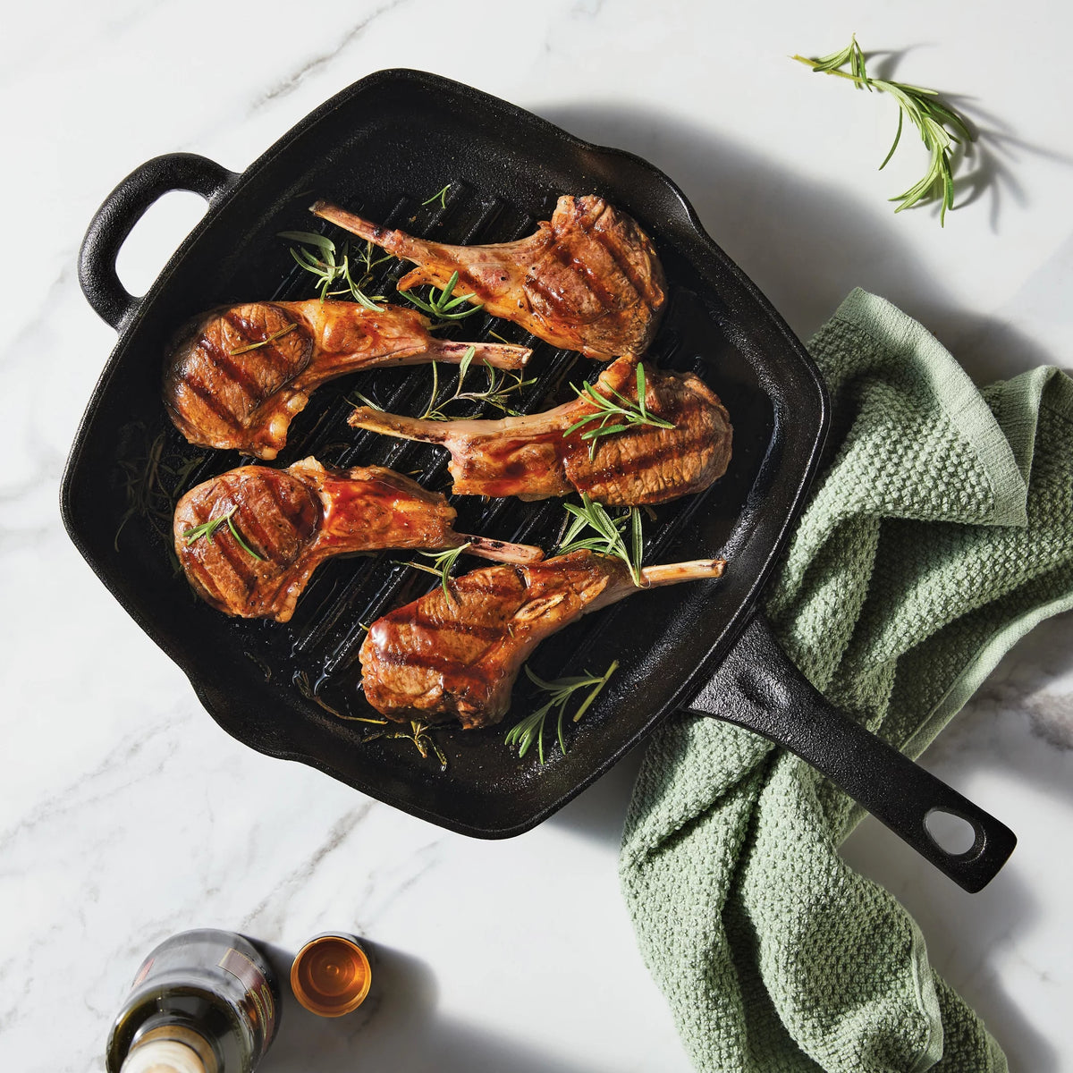 10 Inch Black Cast Iron Grill Pan Y575