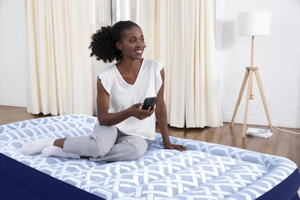 20" Twin Air Mattress with Built-in Pump E854