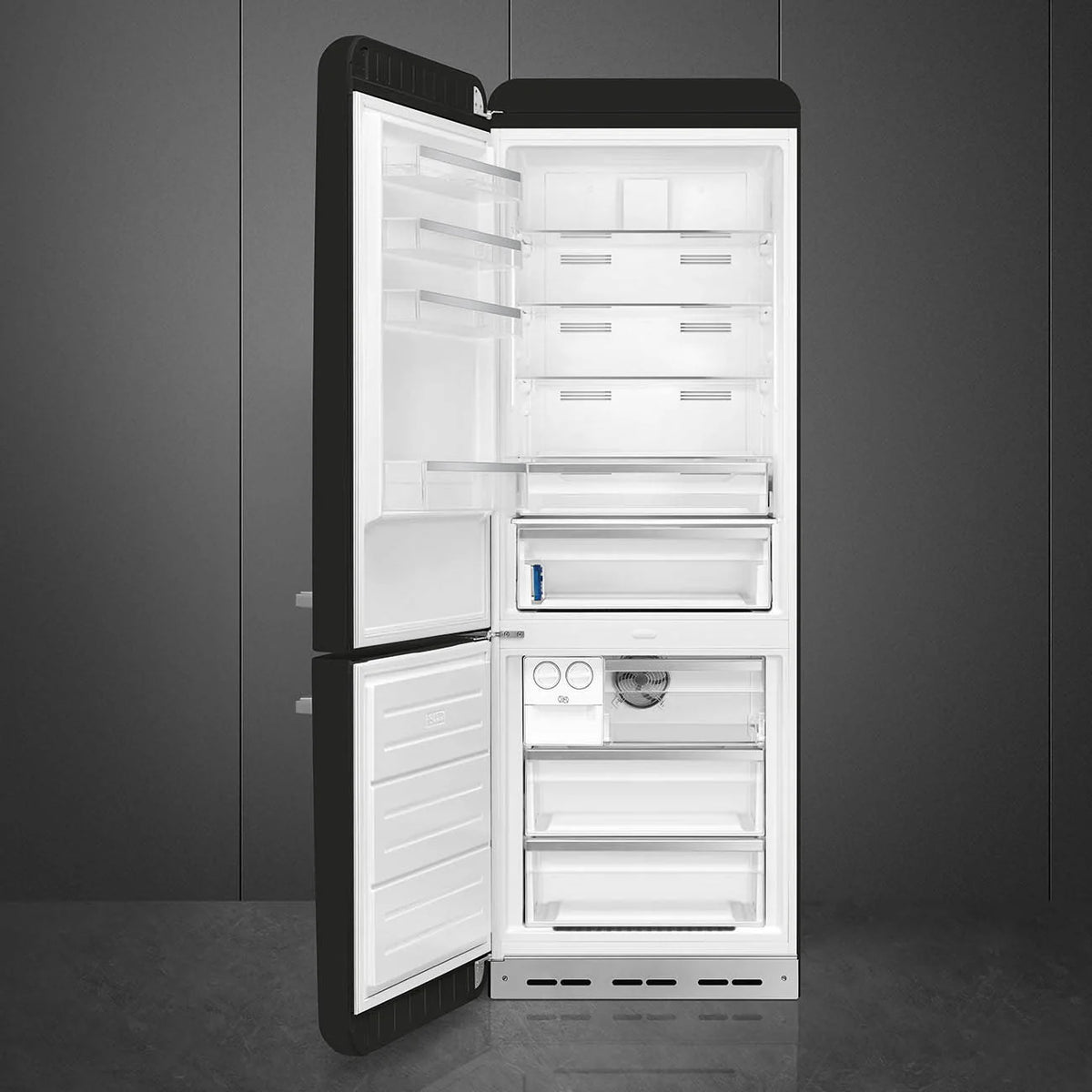 28 INCH WIDTH 18 CU FT Fridge M3965